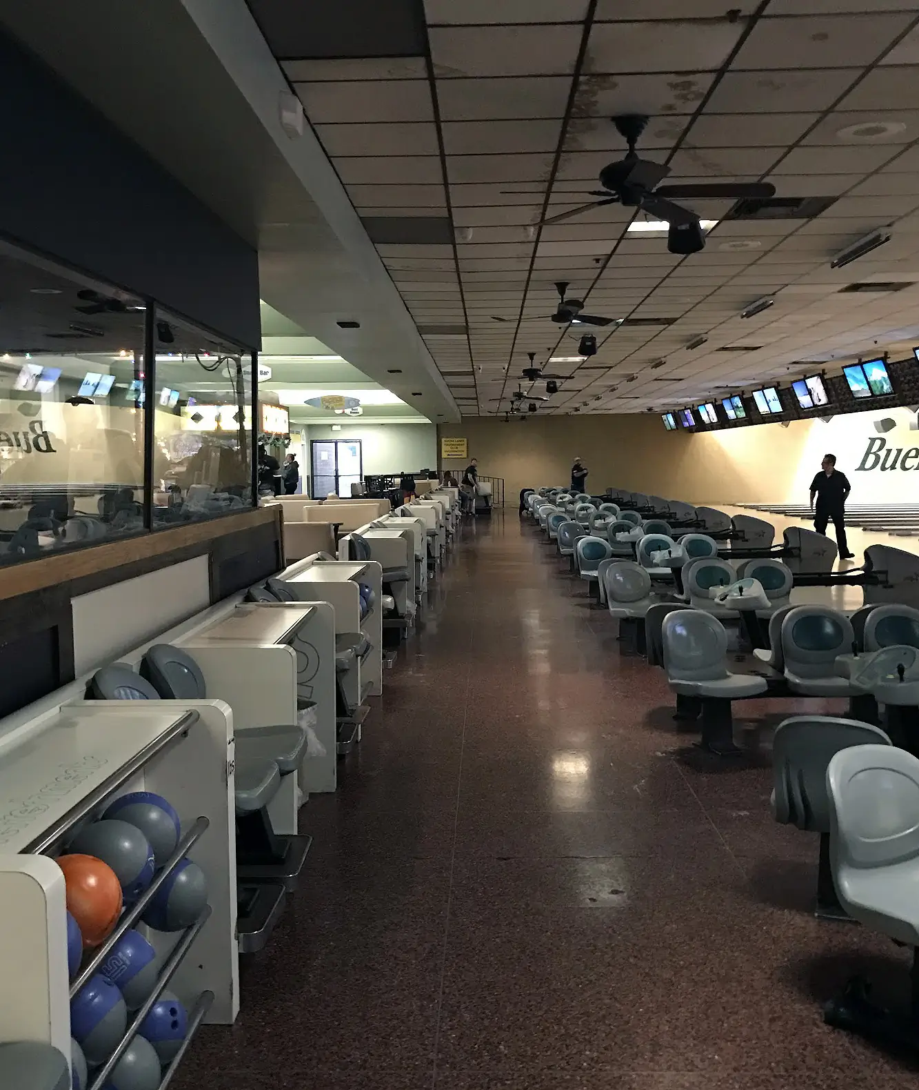 Jugando a los bolos por los derechos de los empleados